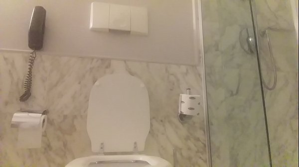 Дар ванна бо сурхча.